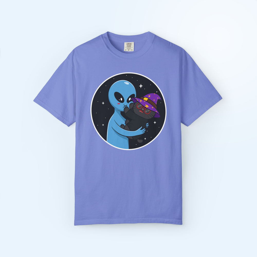 Even Aliens Love Cats T-shirt