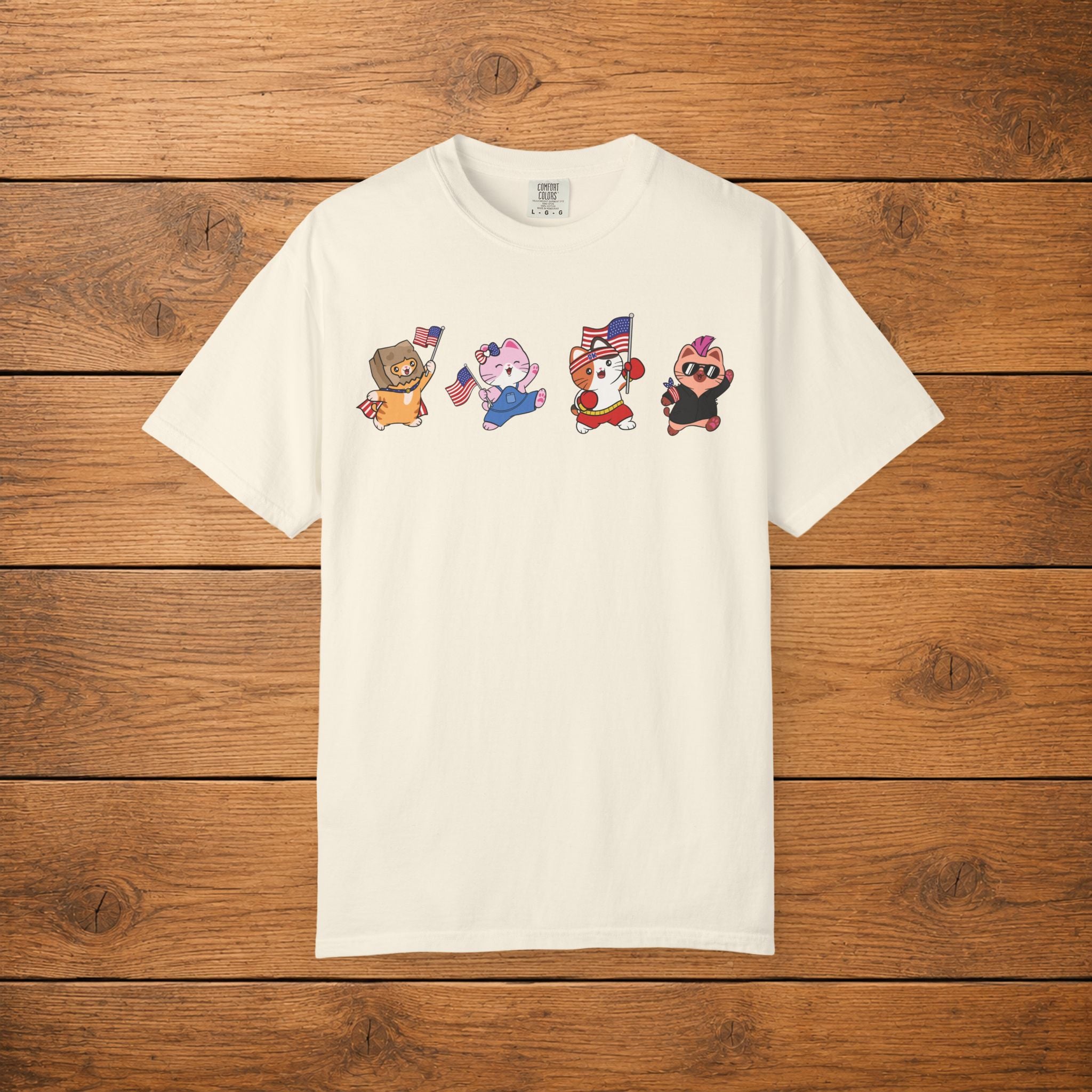 Kitties Waving USA Flag T-shirt
