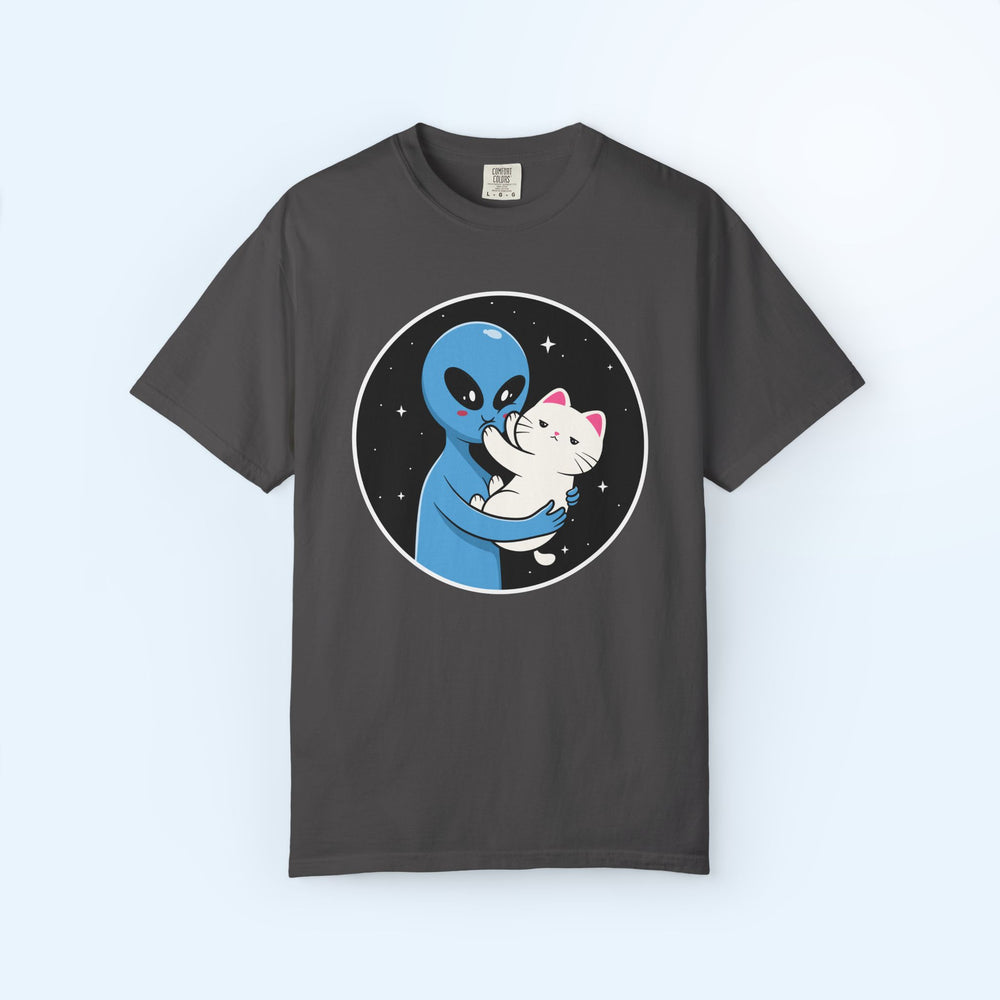 Even Aliens Love Cats T-shirt