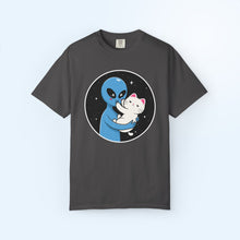 Even Aliens Love Cats T-shirt