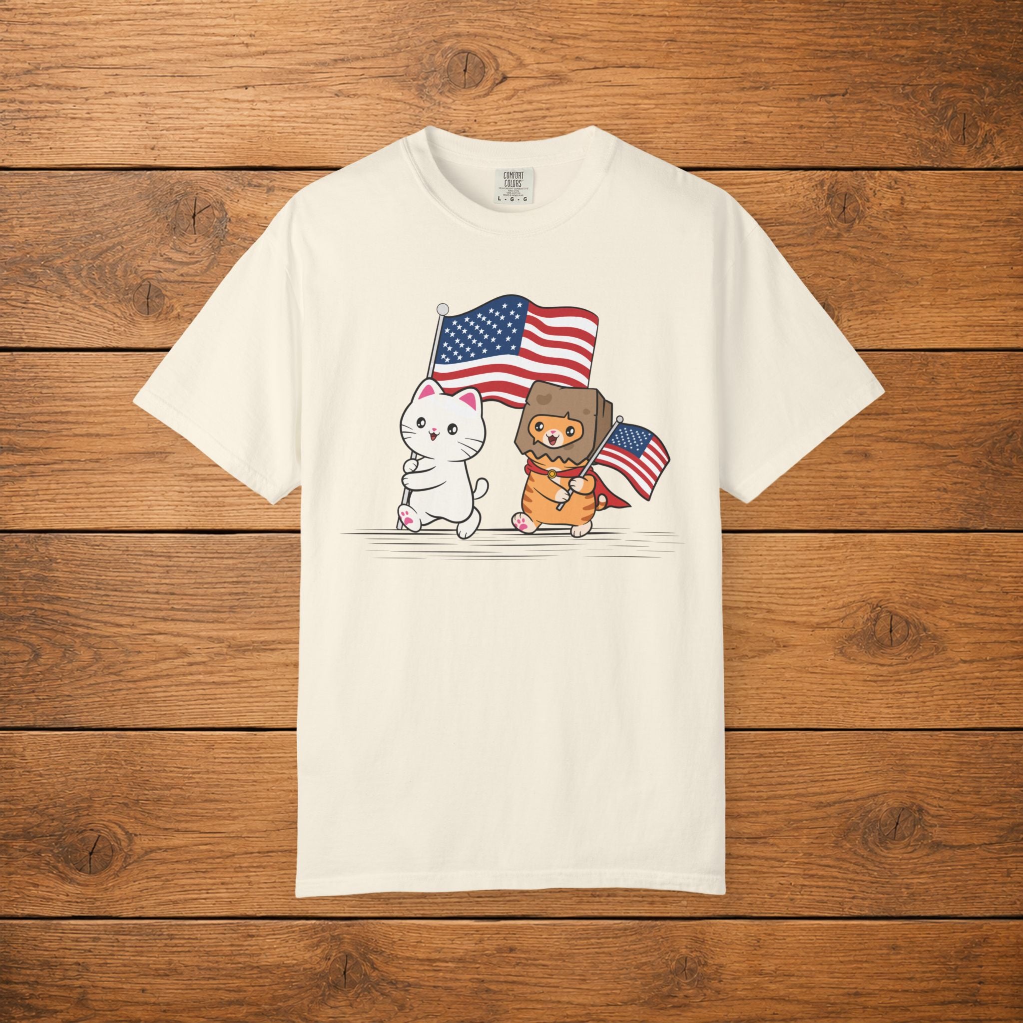 Cats Holding USA Flag T-shirt