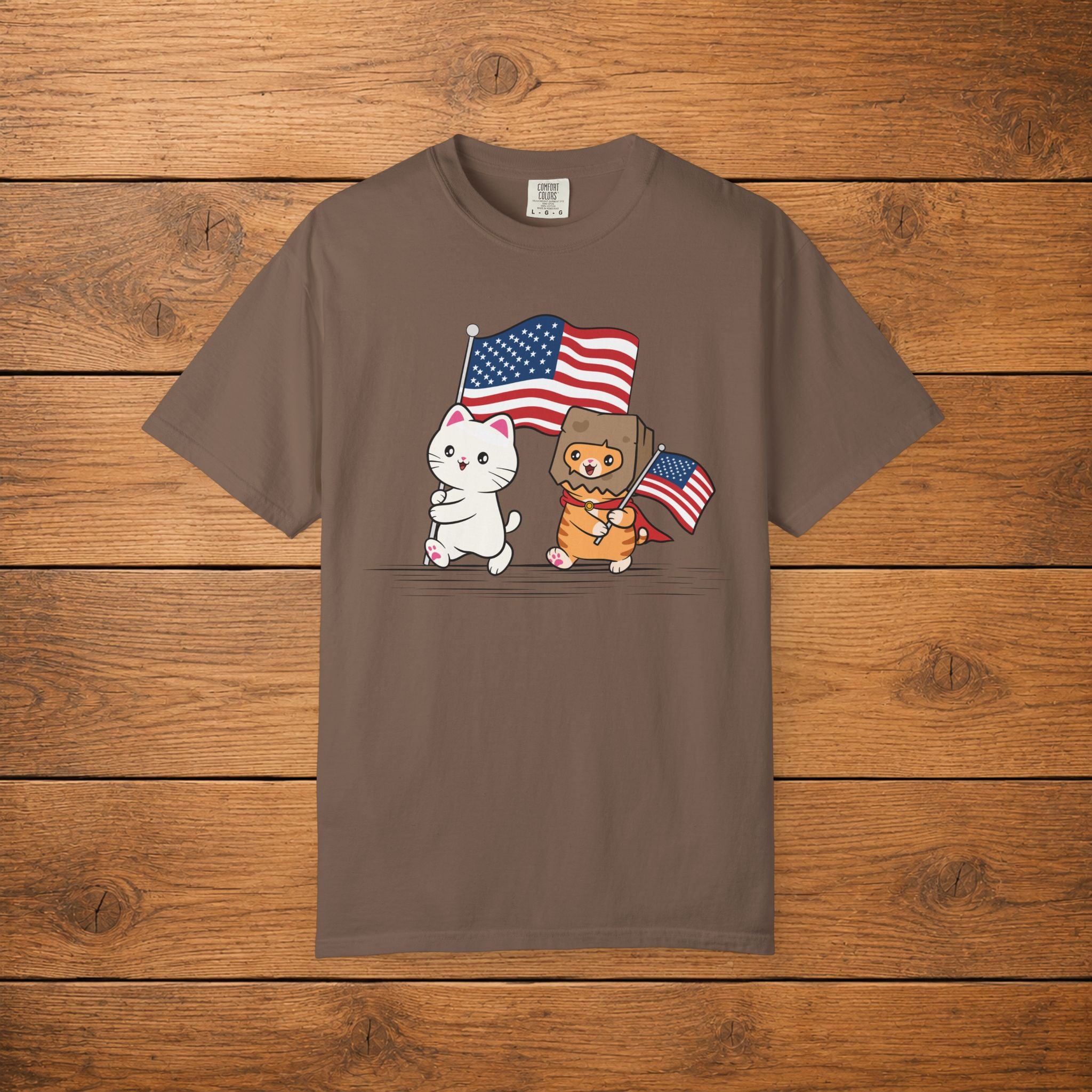 Cats Holding USA Flag T-shirt