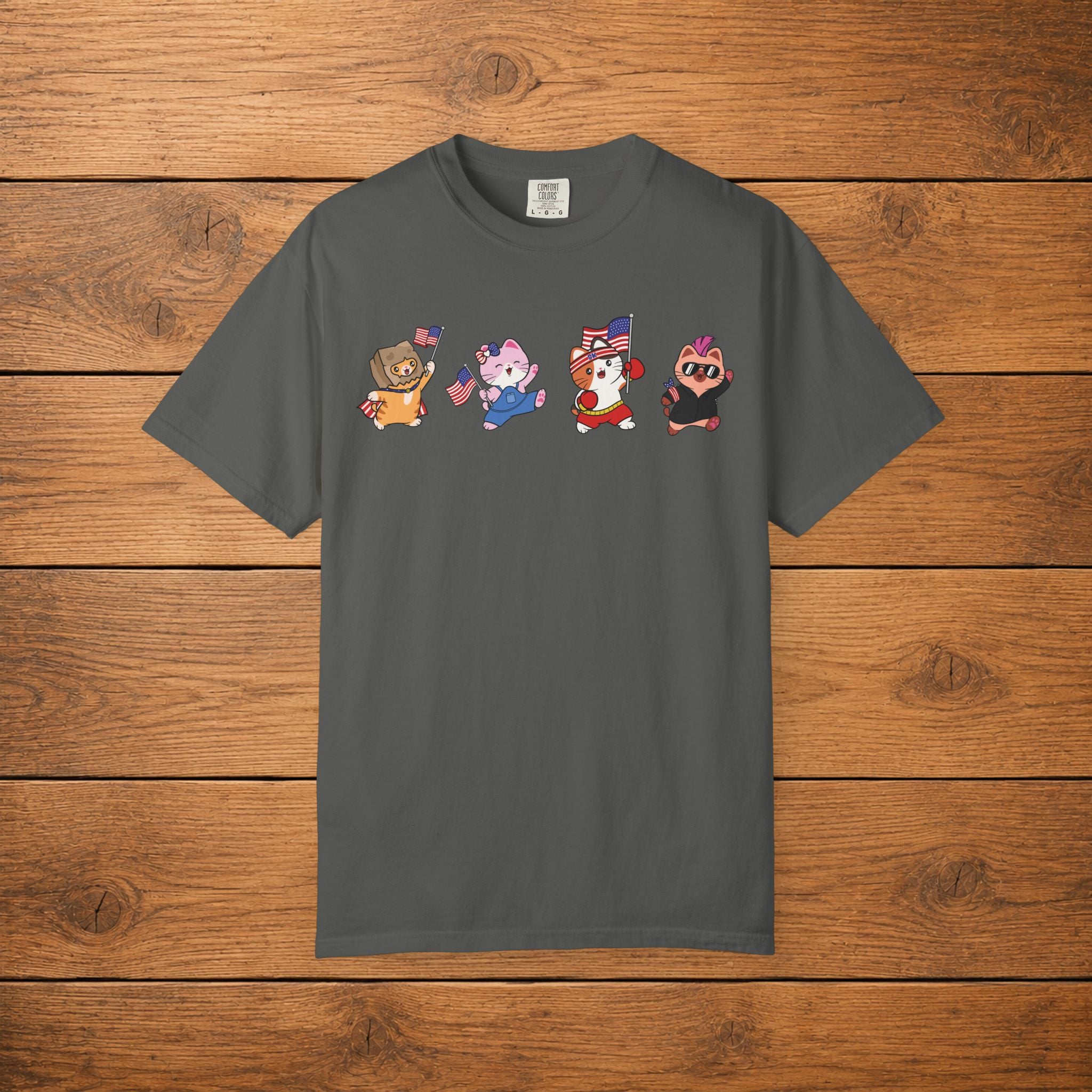 Kitties Waving USA Flag T-shirt