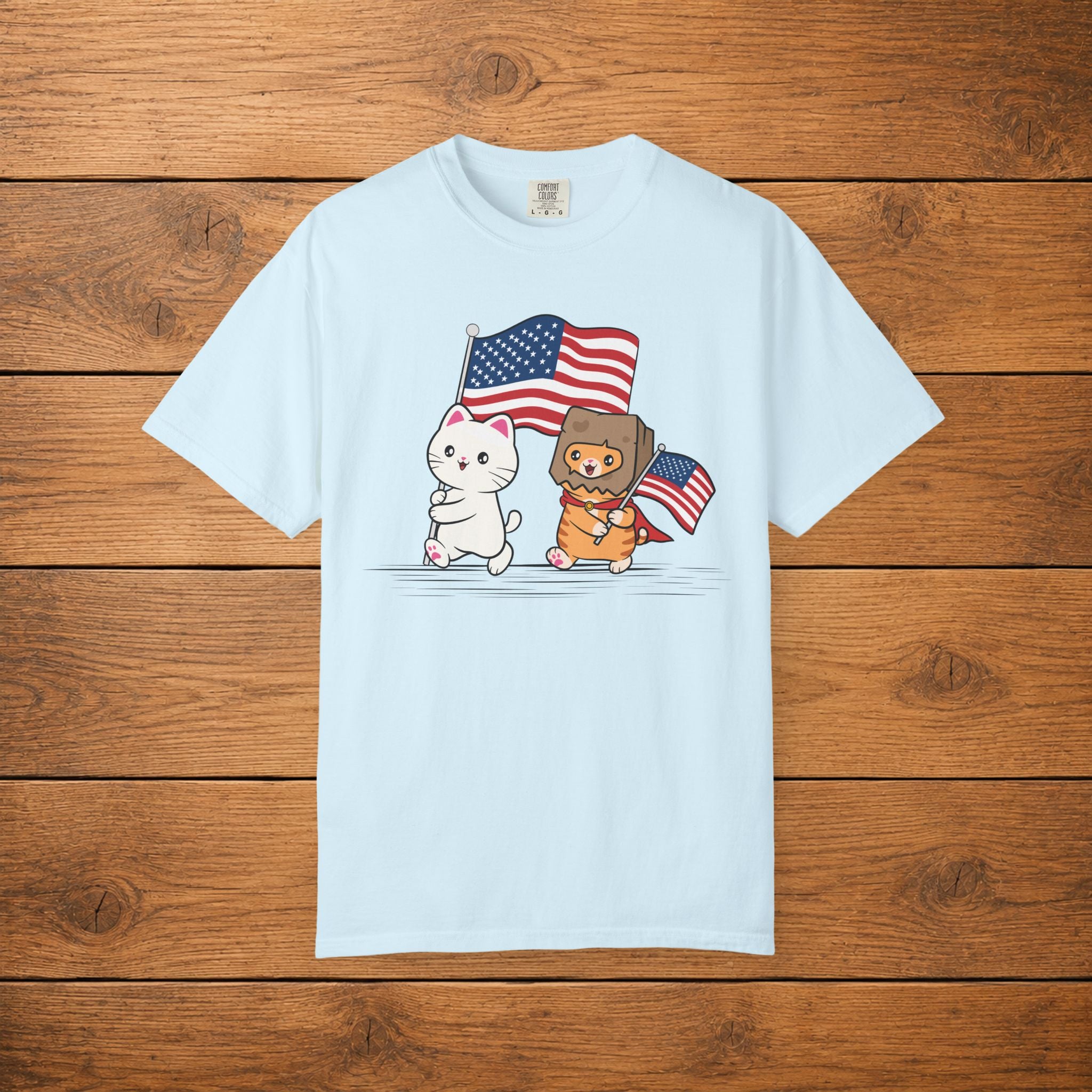 Cats Holding USA Flag T-shirt