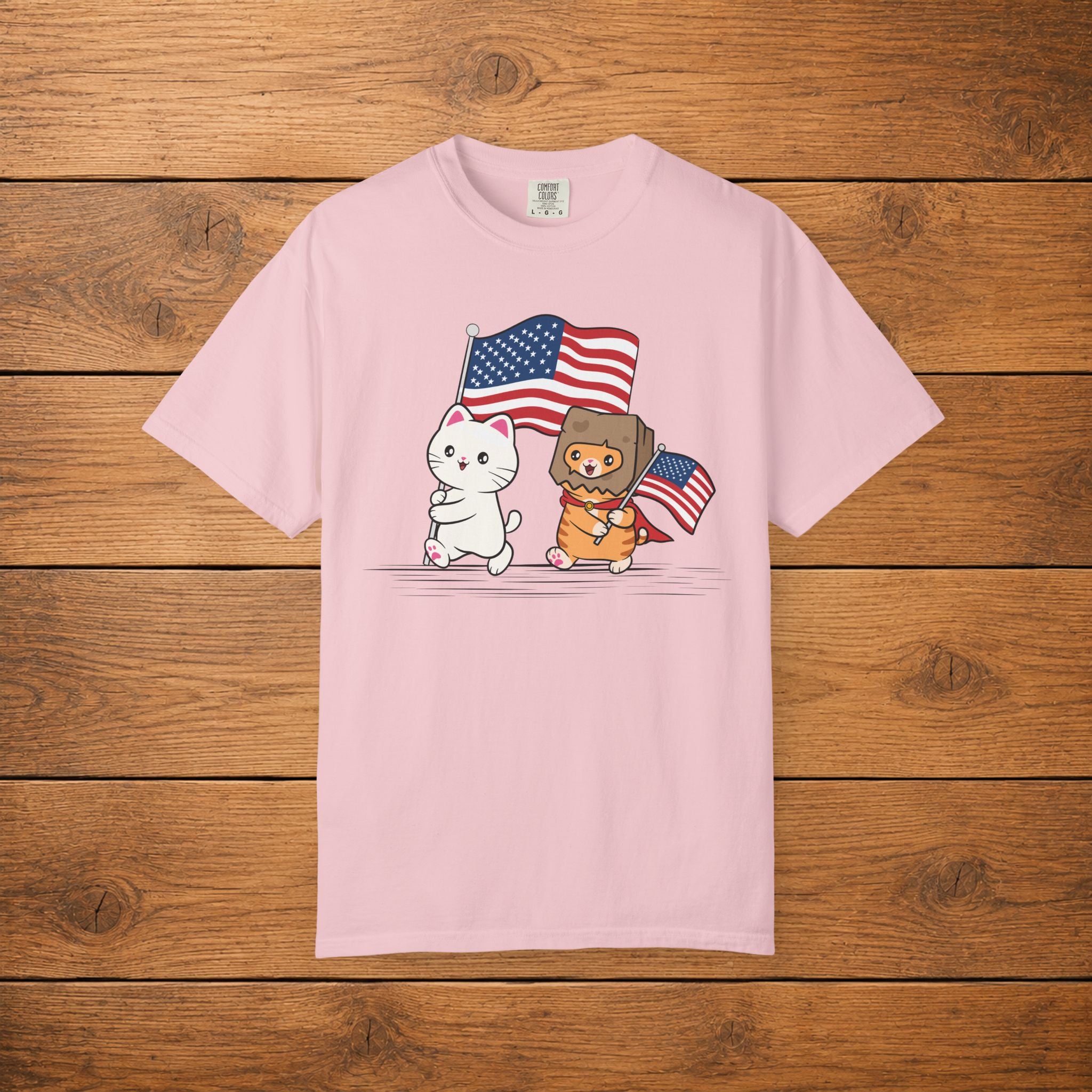 Cats Holding USA Flag T-shirt