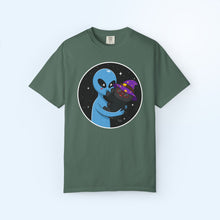 Even Aliens Love Cats T-shirt