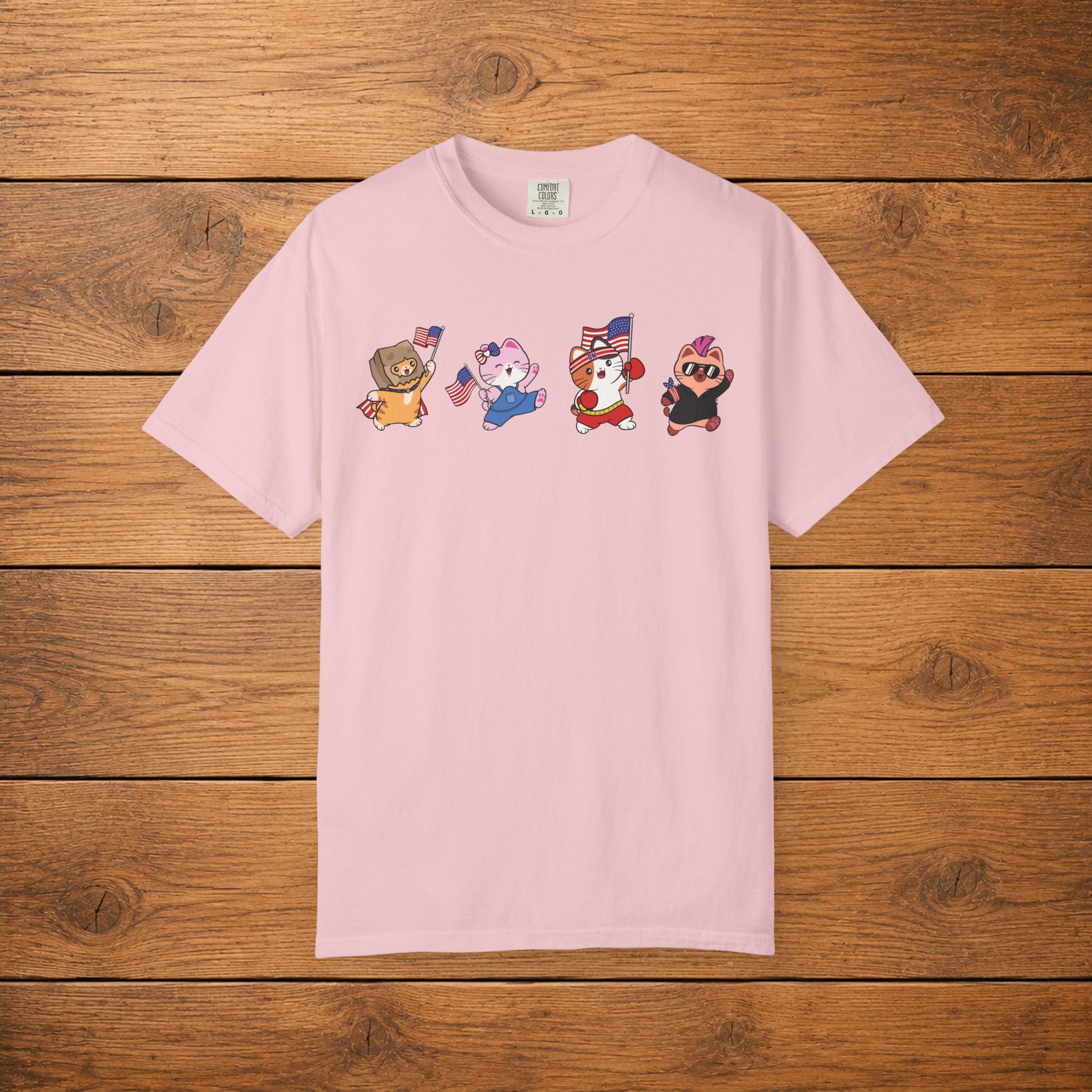 Kitties Waving USA Flag T-shirt